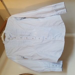 Beautiful Detailed Button Up Medium-Small